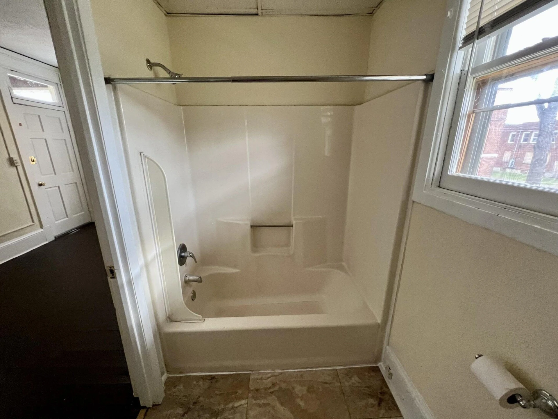 1202 Melrose AVE NW - Photo 14