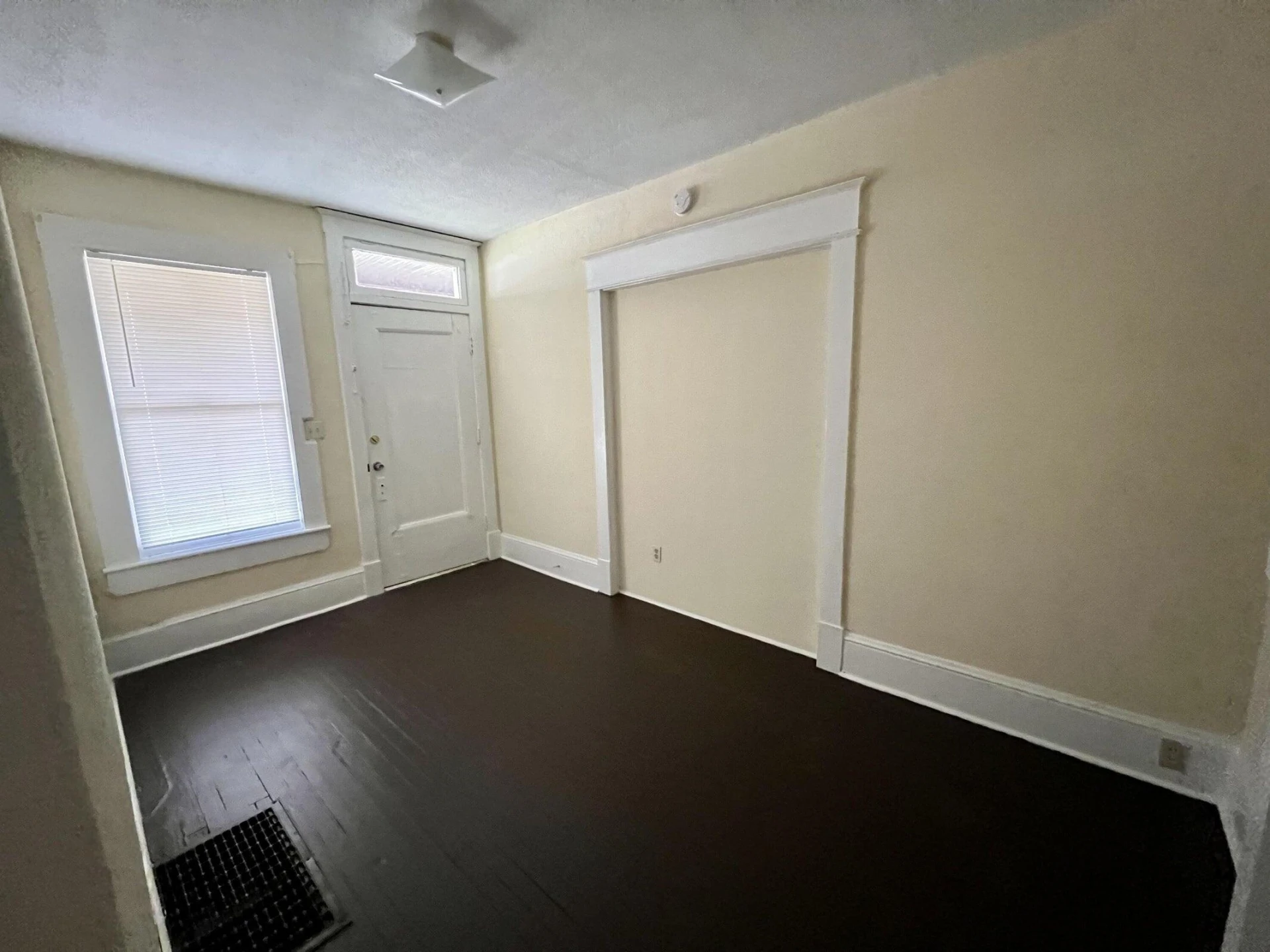 1202 Melrose AVE NW - Photo 17