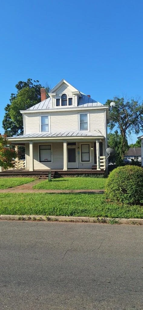 1202 Melrose AVE NW - Photo 3