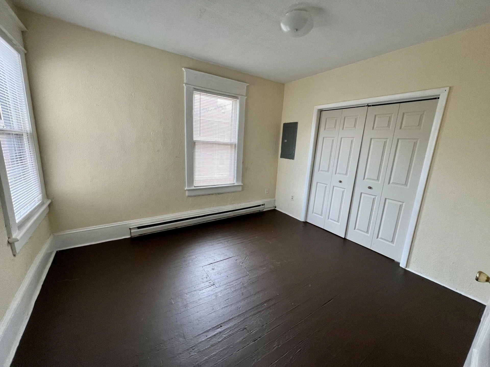 1202 Melrose AVE NW - Photo 9