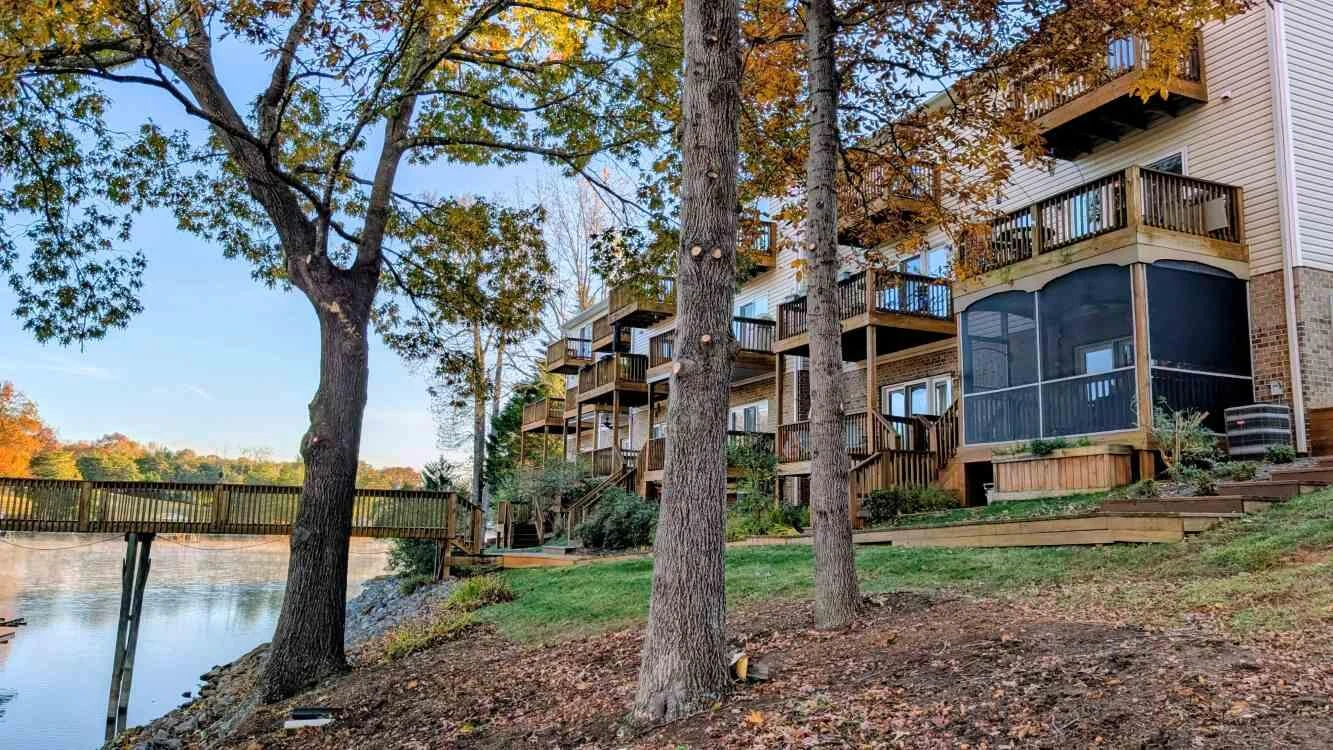 515 Cambridge CT #F1 - Photo 3