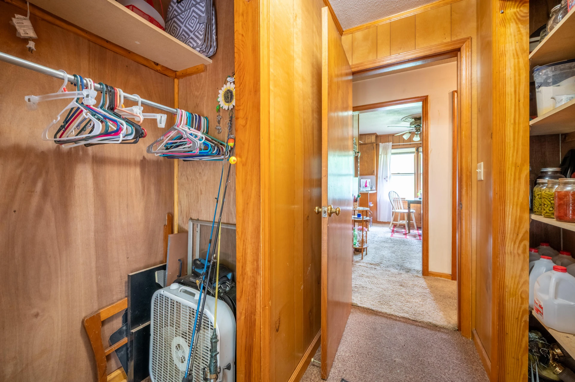 3987 Webbs Mill RD N - Photo 17