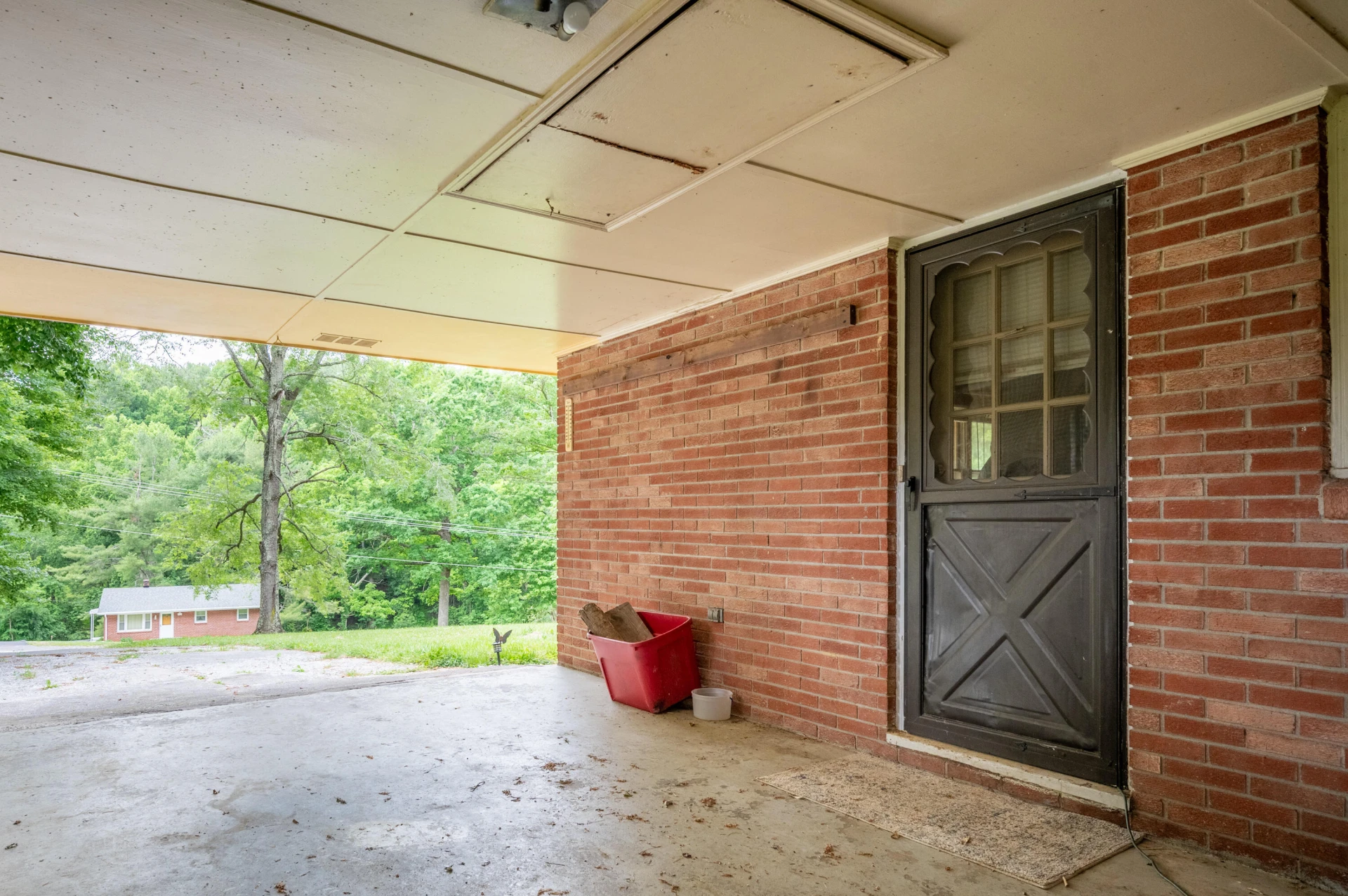3987 Webbs Mill RD N - Photo 5