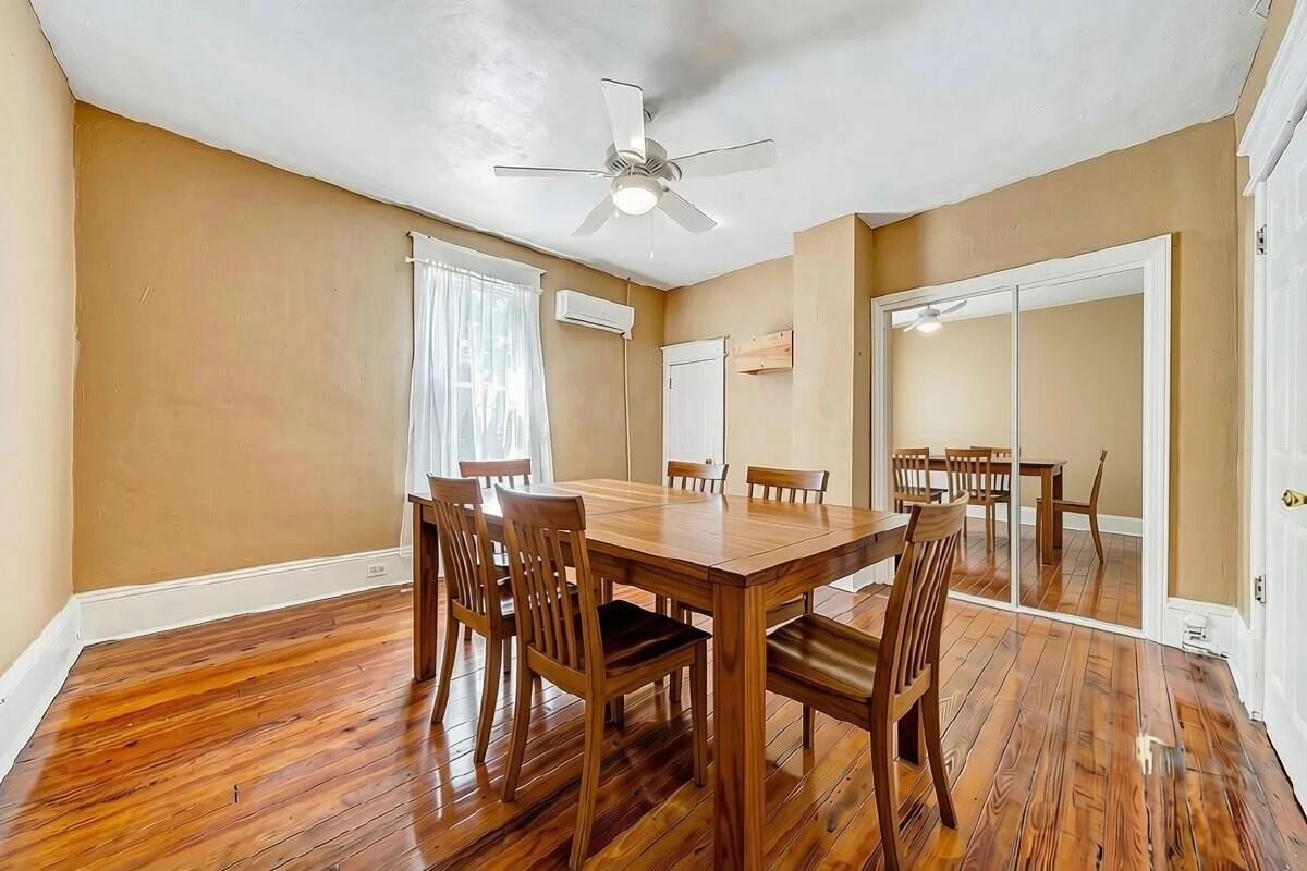 916 Madison AVE NW - Photo 16