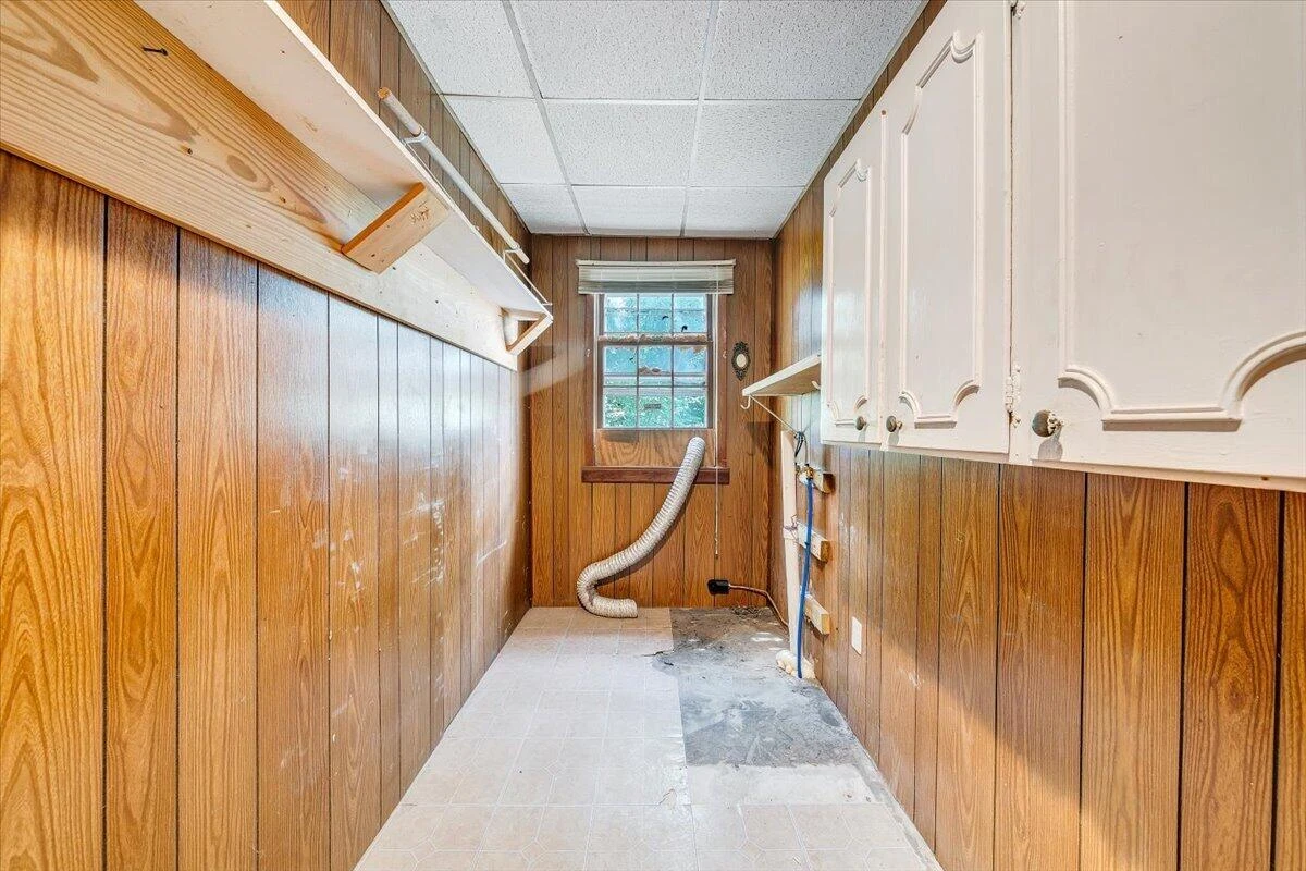 916 Madison AVE NW - Photo 25