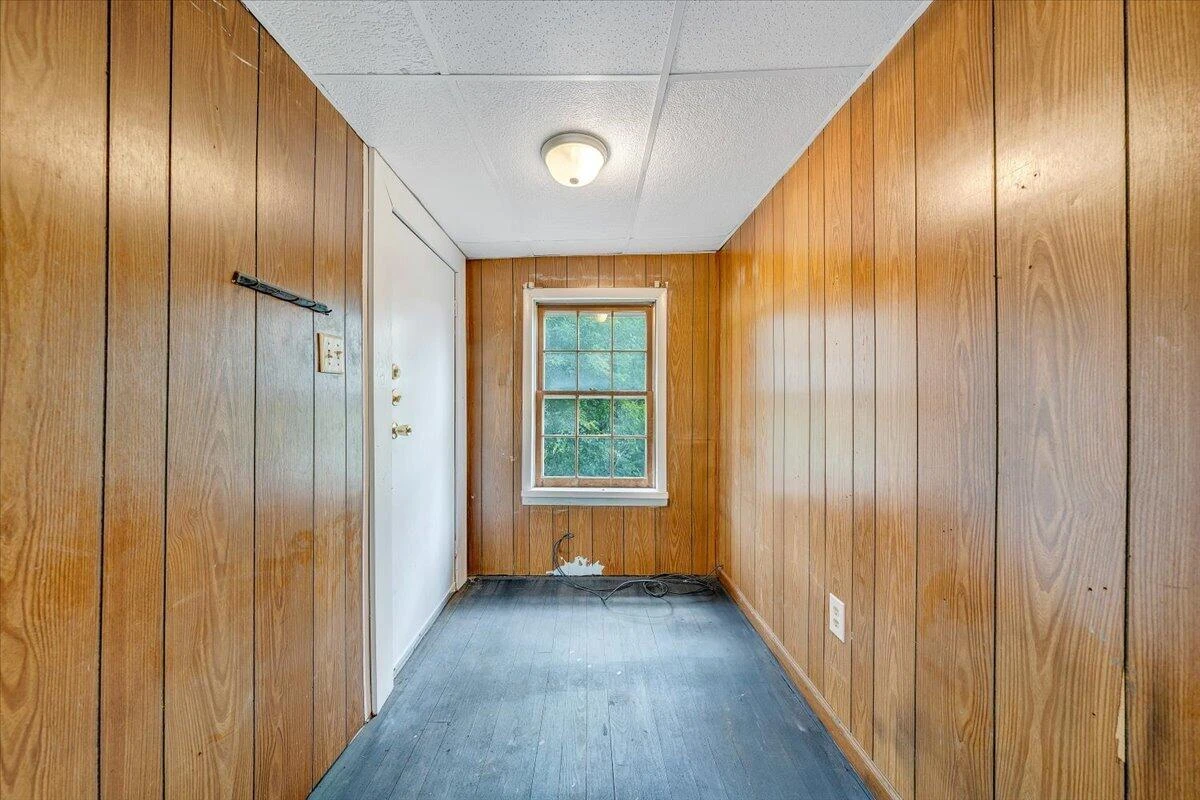 916 Madison AVE NW - Photo 39