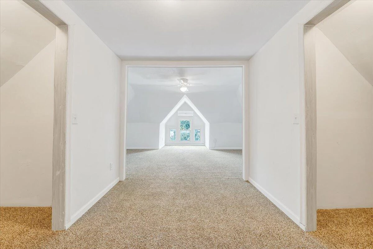916 Madison AVE NW - Photo 45