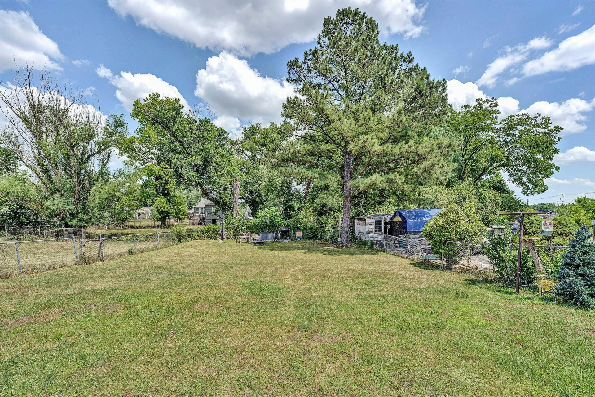 218 Maple ST - Photo 19