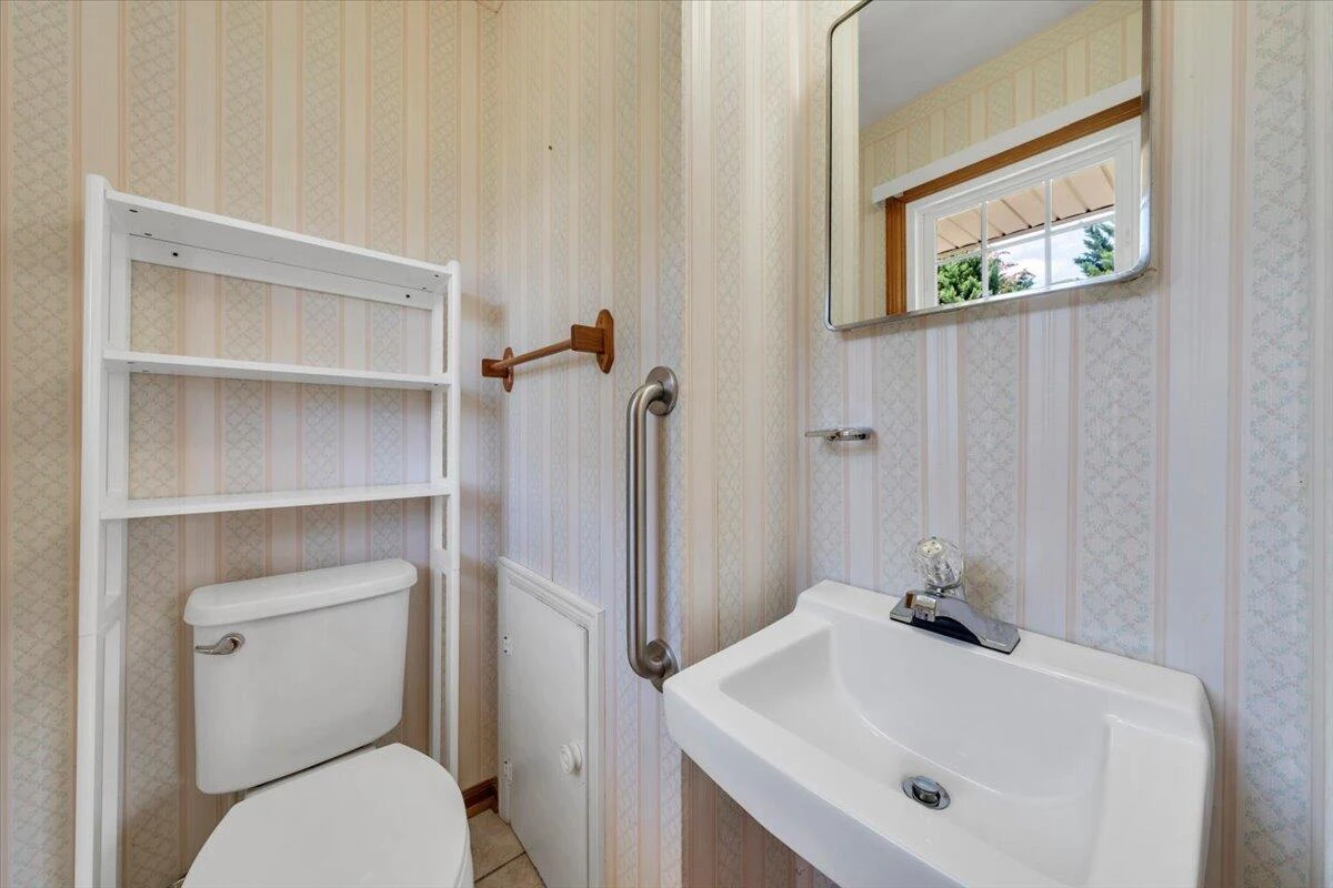 409 Decatur CIR - Photo 17