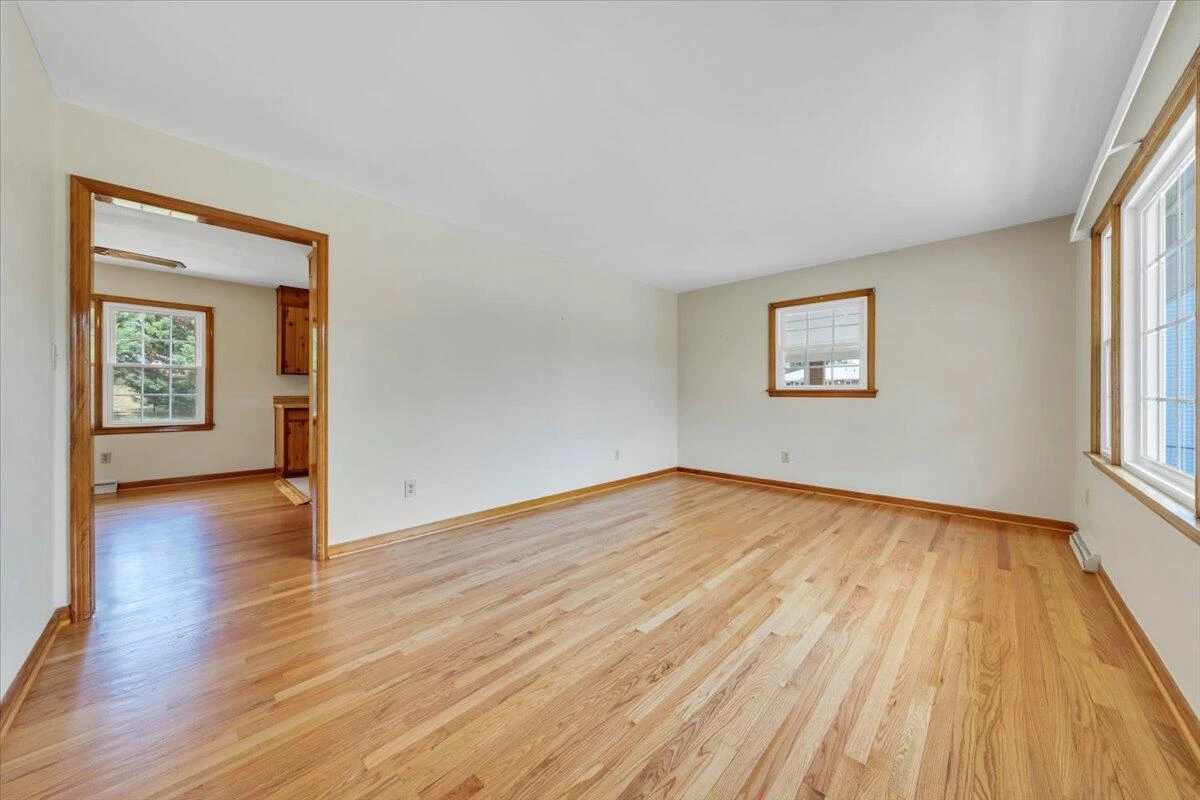 409 Decatur CIR - Photo 3