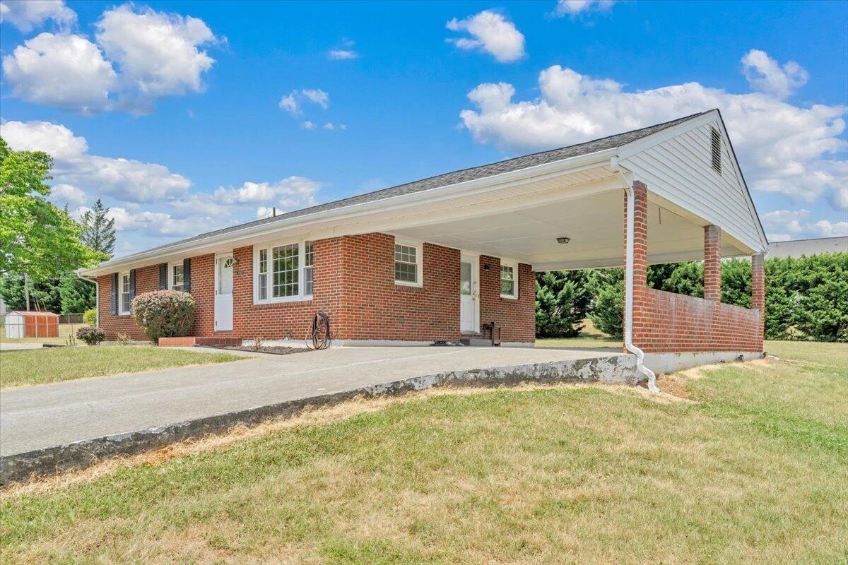 409 Decatur CIR - Photo 43