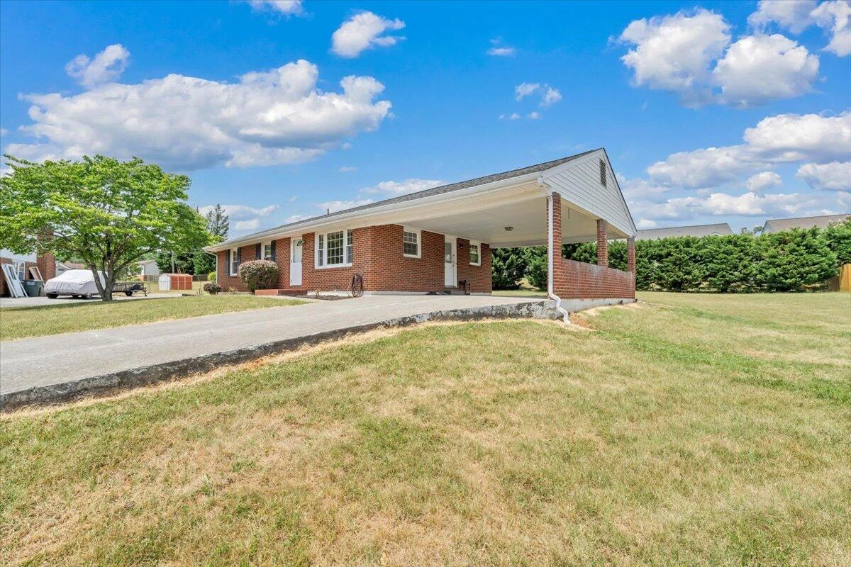 409 Decatur CIR - Photo 44