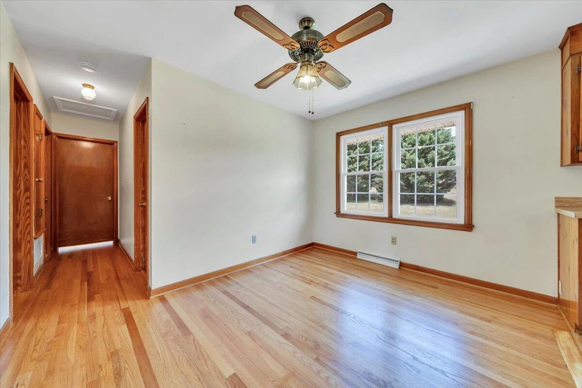 409 Decatur CIR - Photo 8