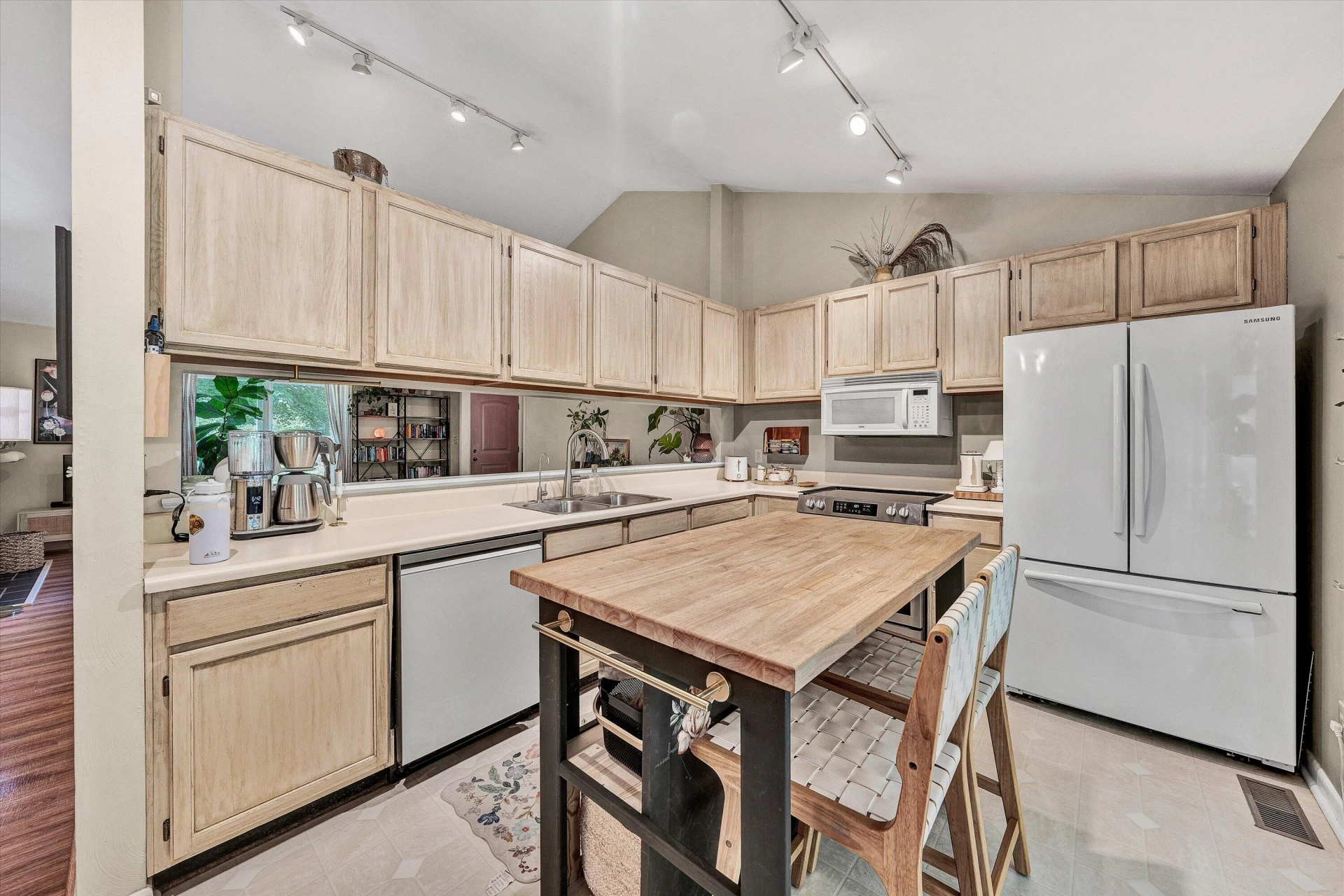 4520 Summerset CIR - Photo 15