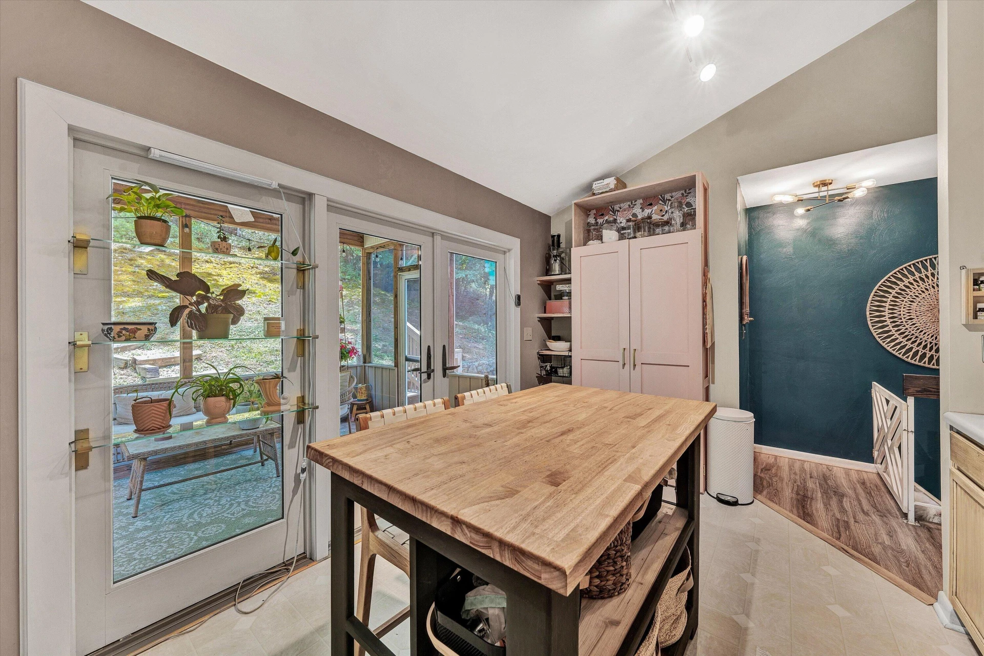 4520 Summerset CIR - Photo 18