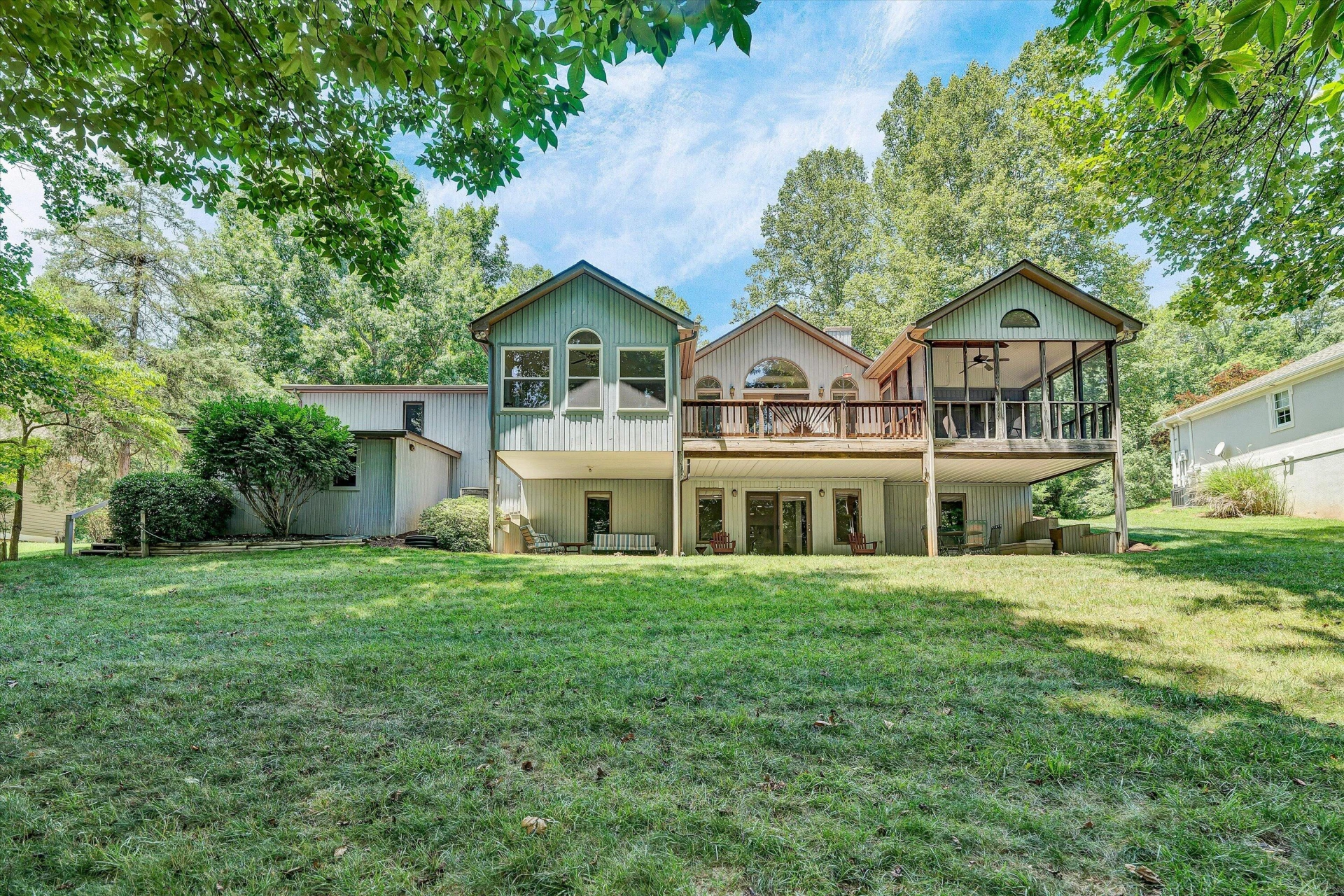 274 Woodbrook RD
