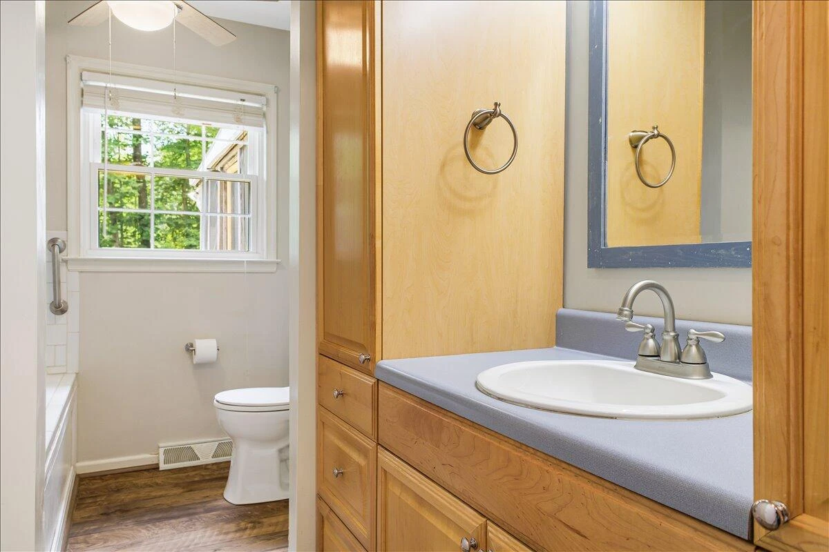 165 Beachmont DR - Photo 18