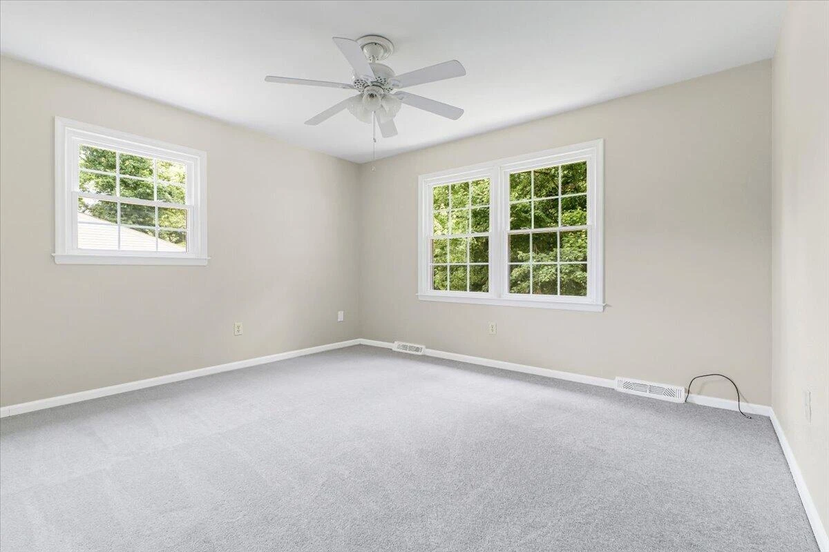 165 Beachmont DR - Photo 24