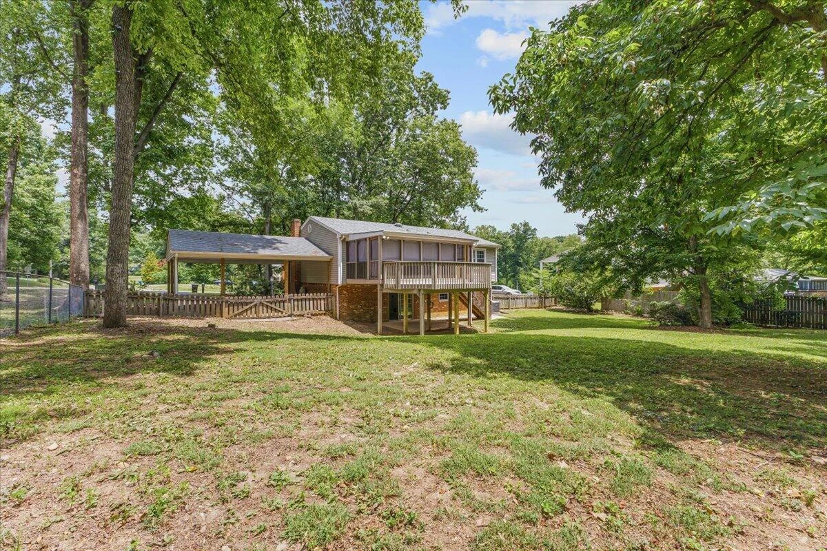 165 Beachmont DR - Photo 4