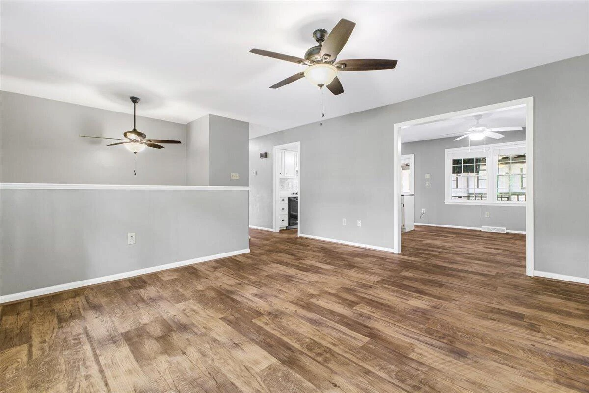 165 Beachmont DR - Photo 9