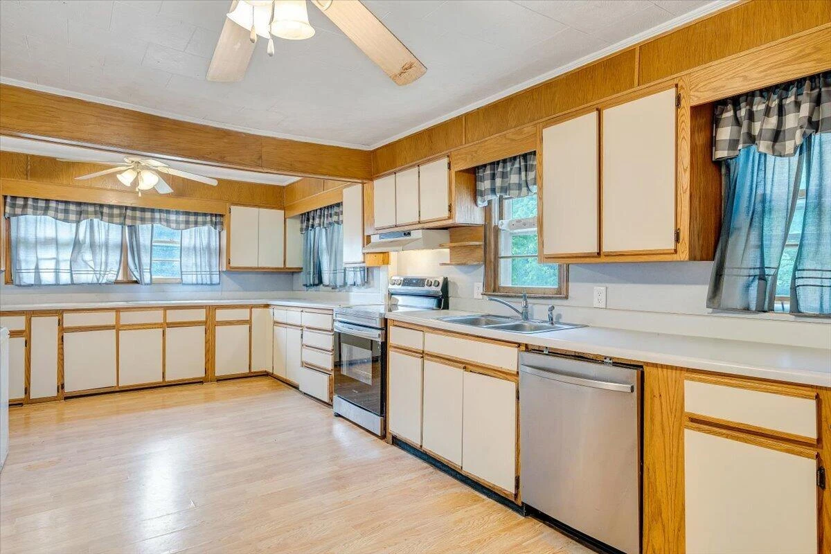 6457 Roanoke RD - Photo 13