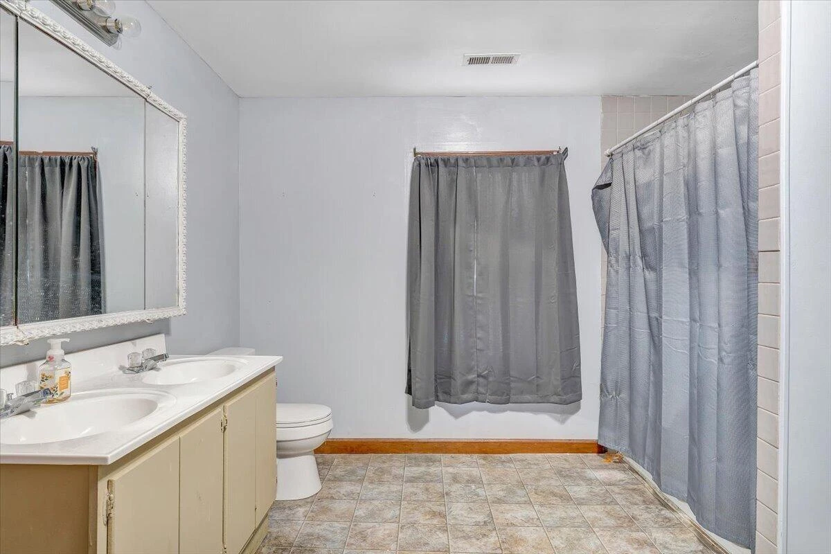 6457 Roanoke RD - Photo 22