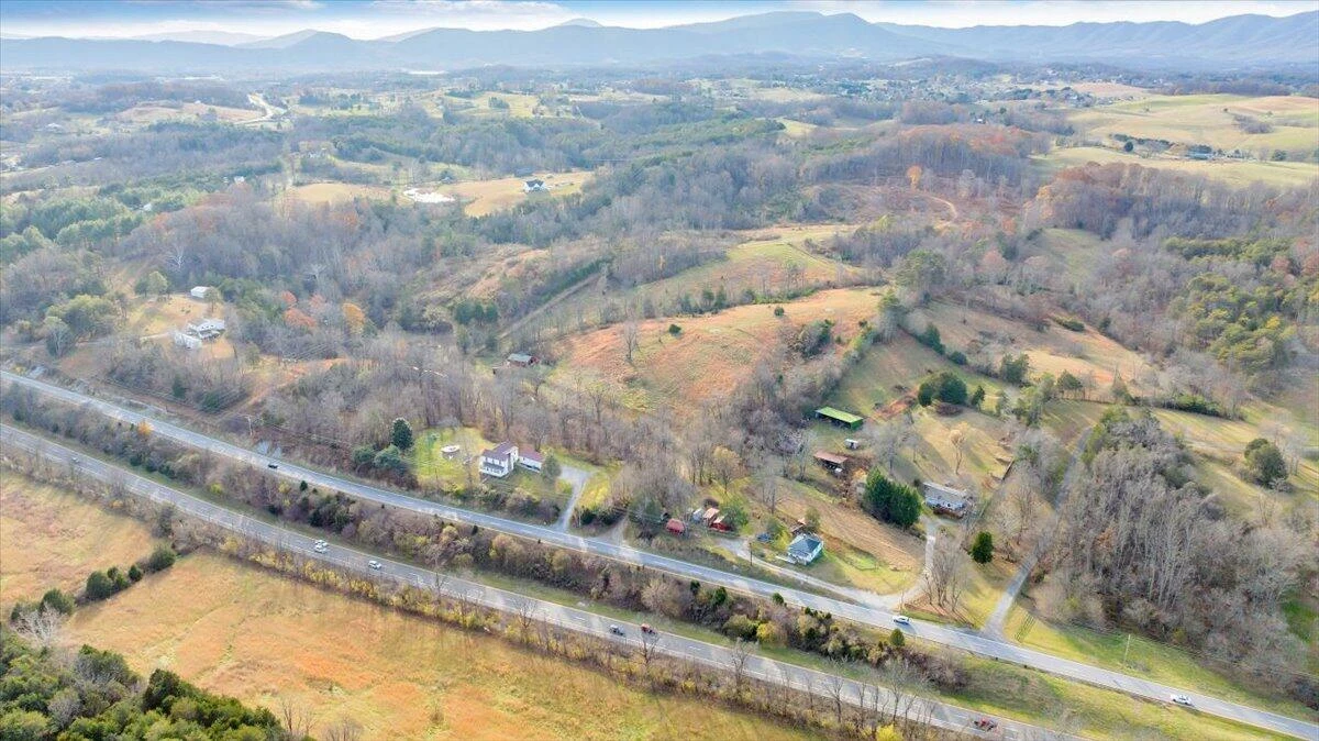 6457 Roanoke RD - Photo 33