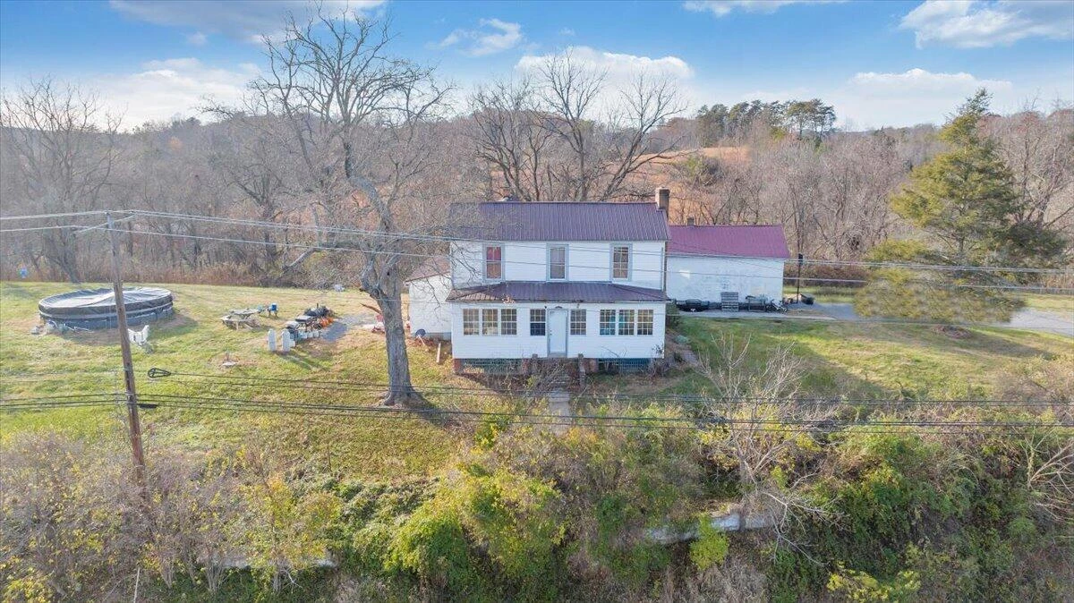 6457 Roanoke RD - Photo 5