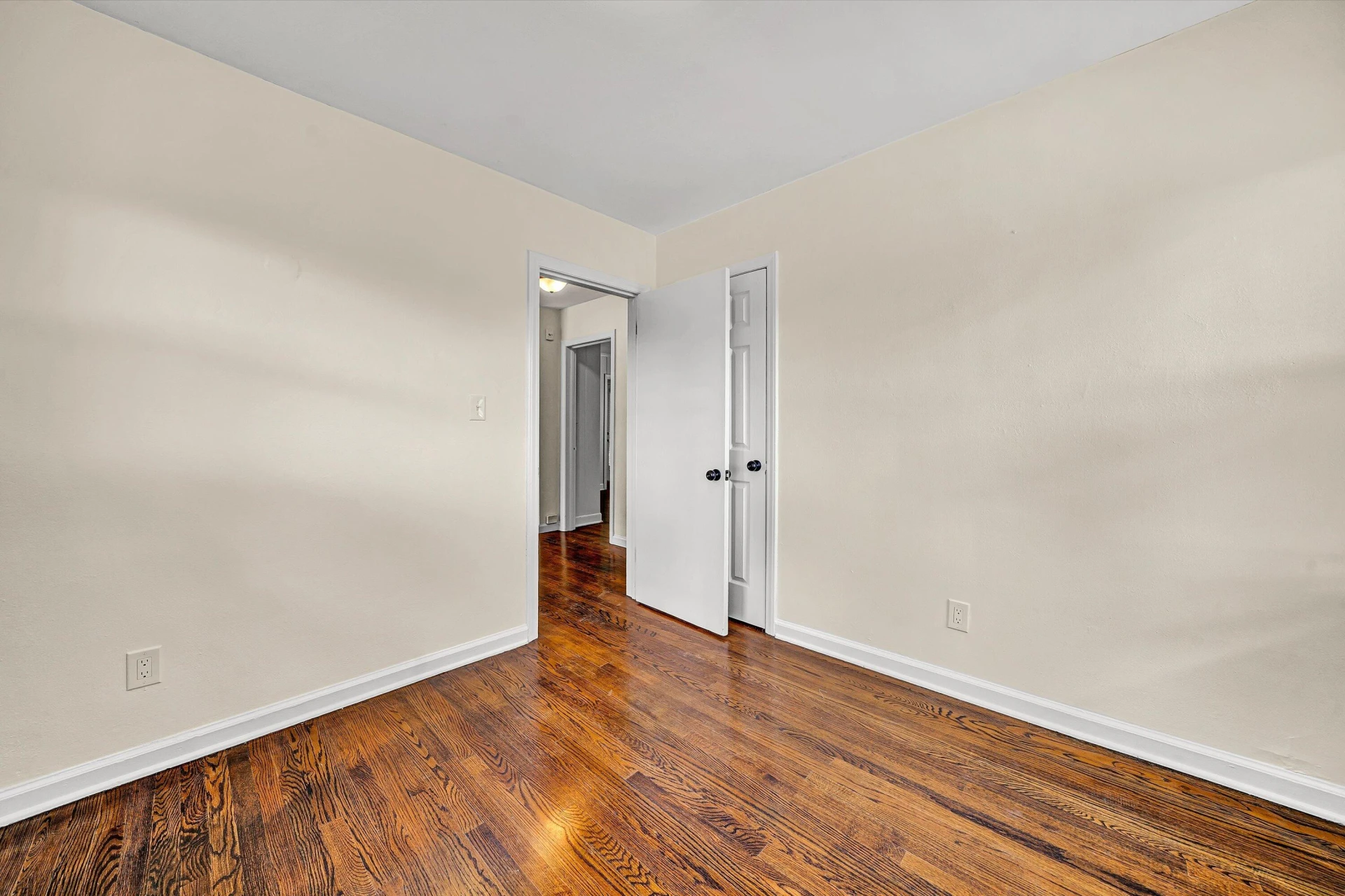 1810 Lawnhill ST SW - Photo 11