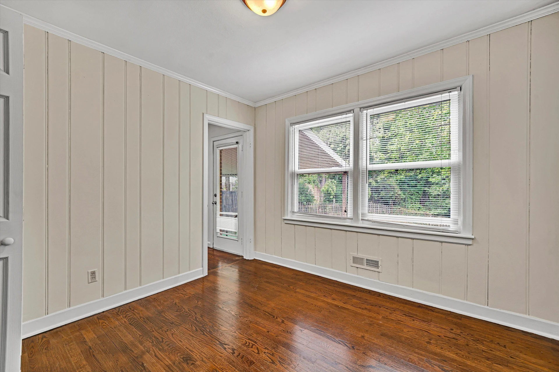 1810 Lawnhill ST SW - Photo 14