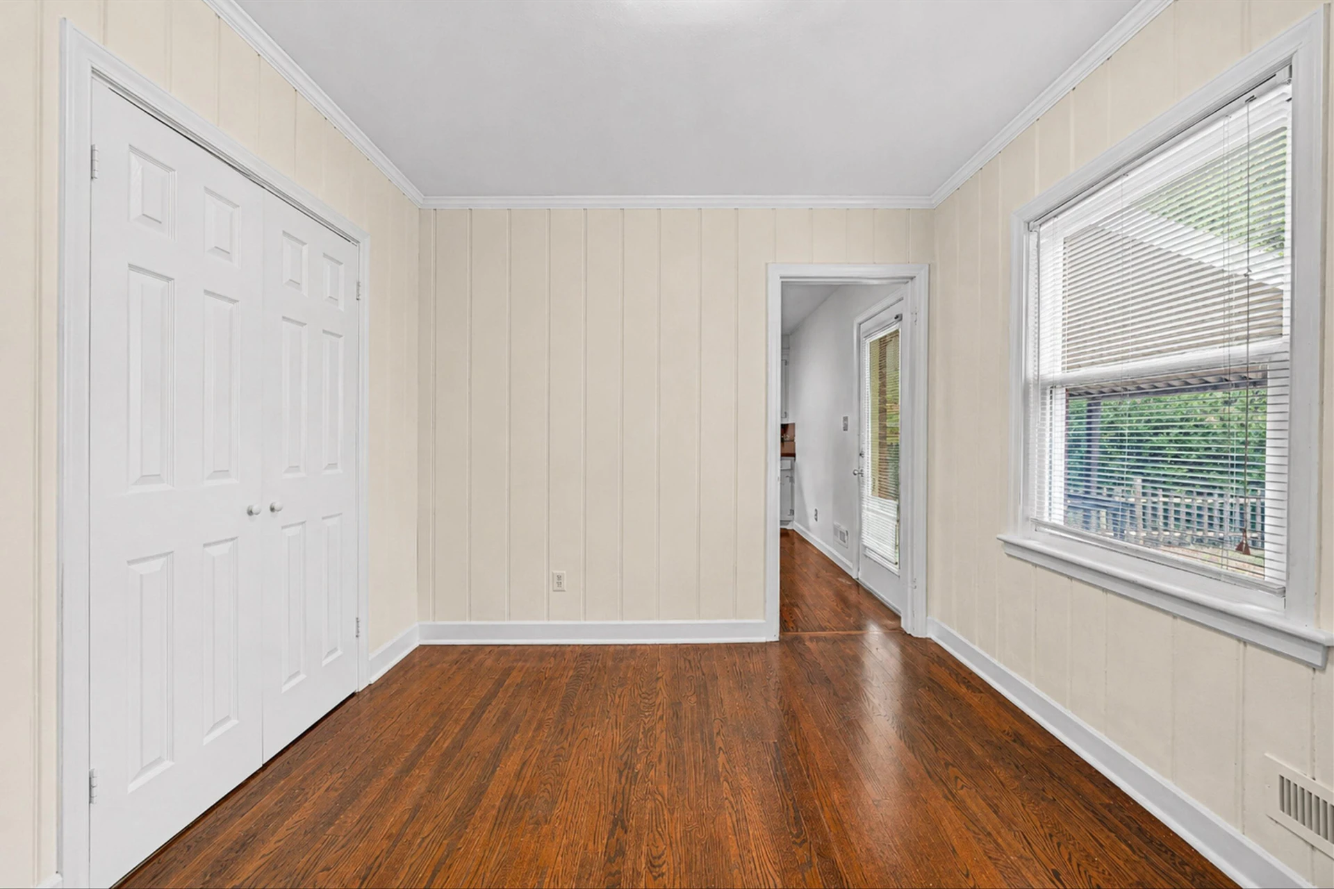 1810 Lawnhill ST SW - Photo 15