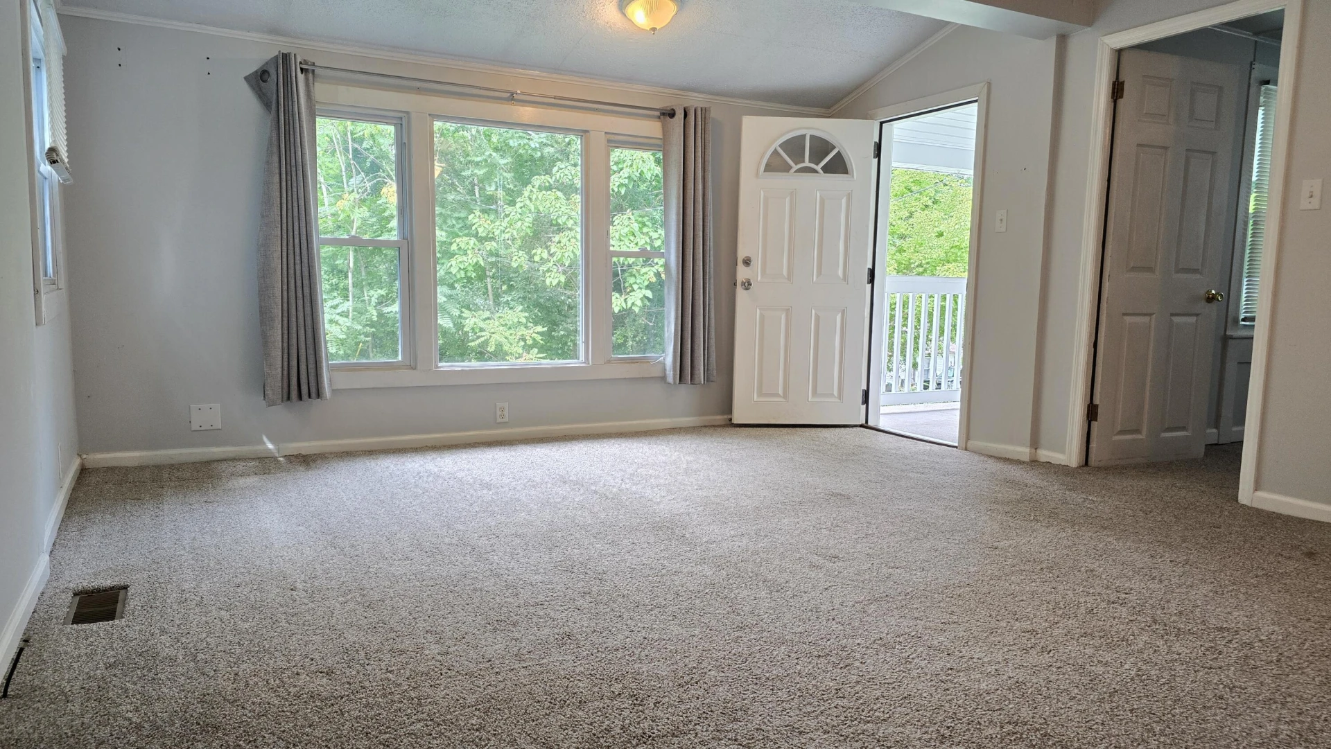 501 Piedmont ST - Photo 2