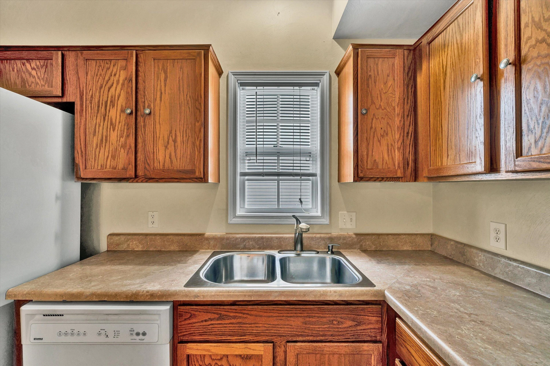 135 Wistaria DR - Photo 10