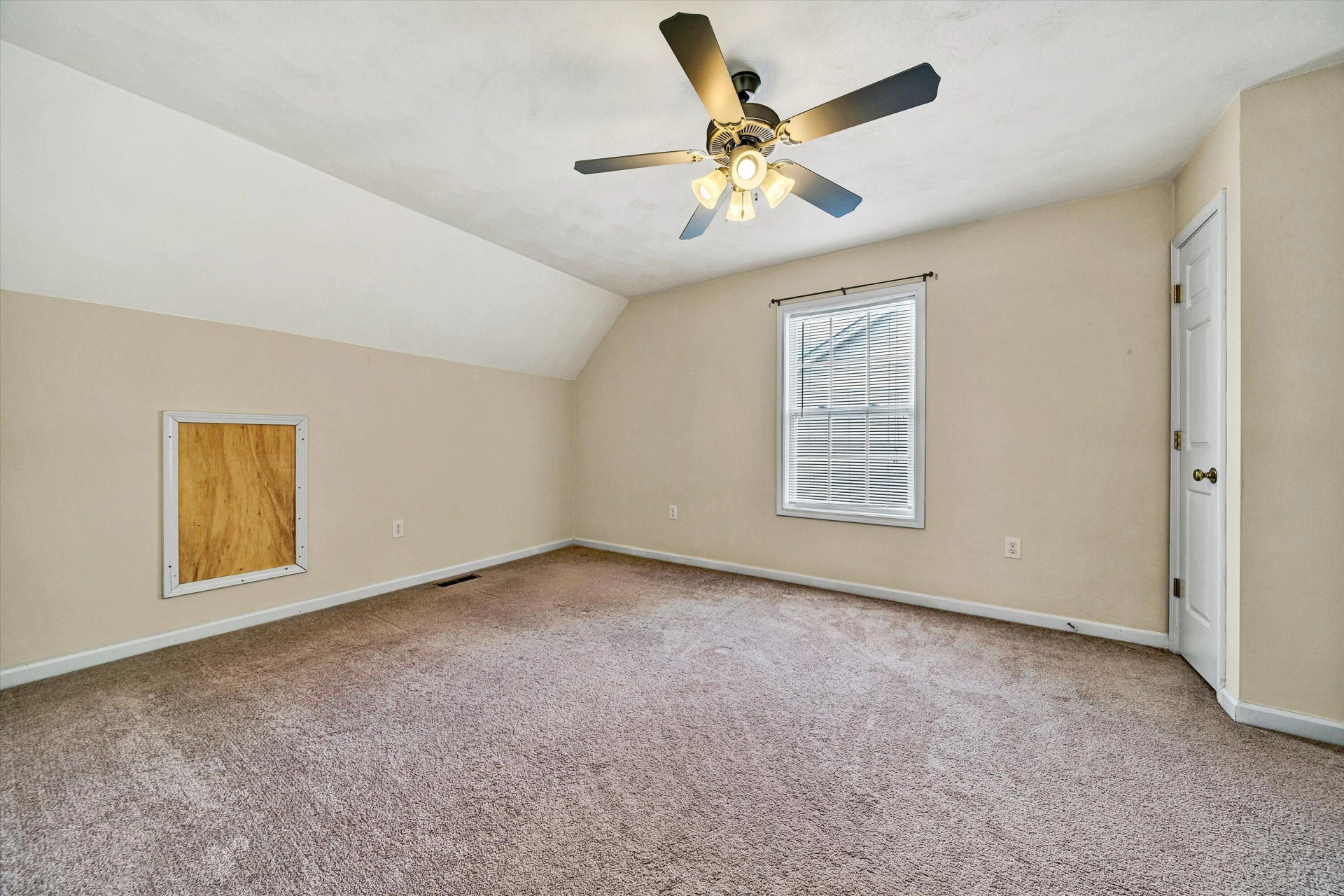 135 Wistaria DR - Photo 20