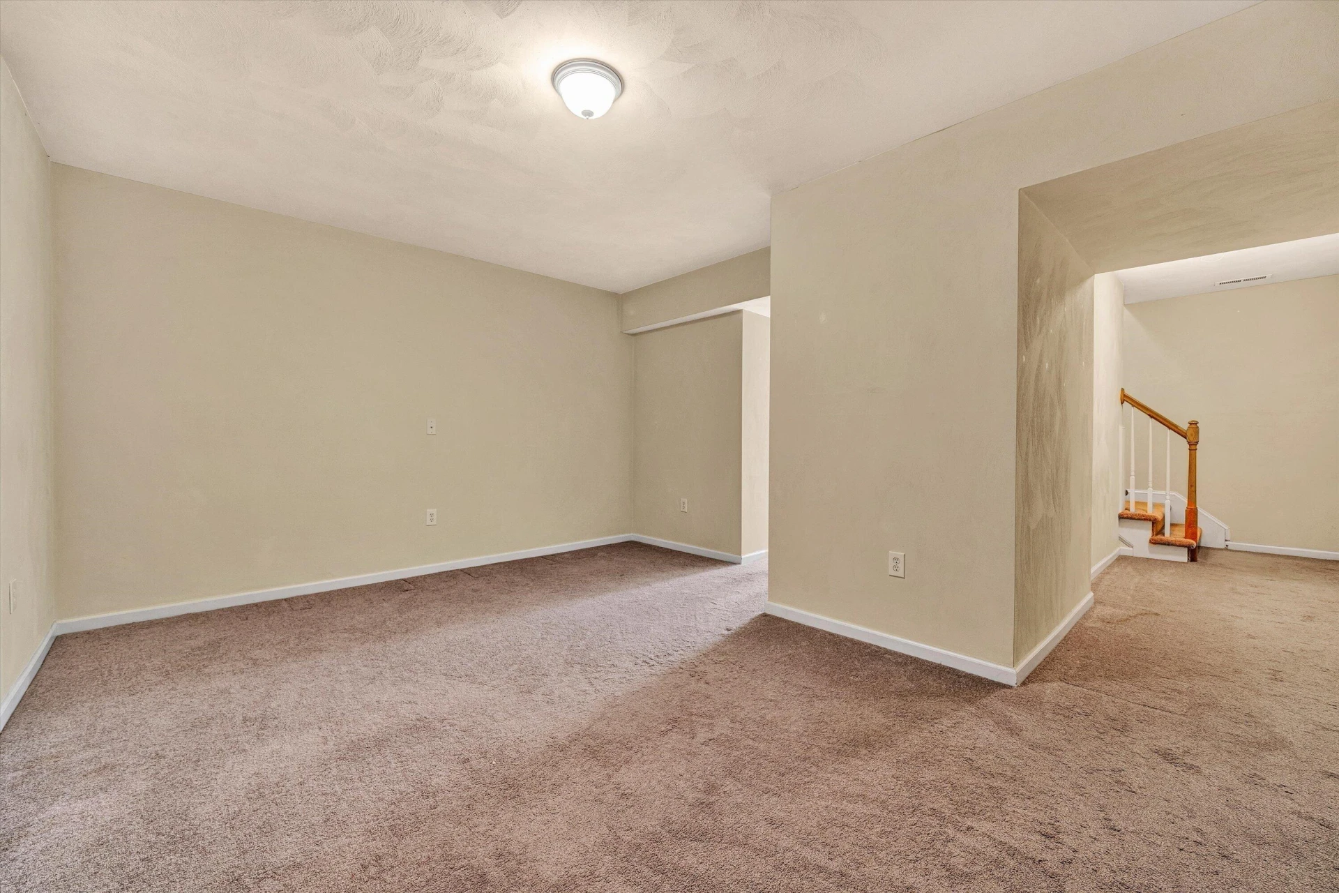 135 Wistaria DR - Photo 25