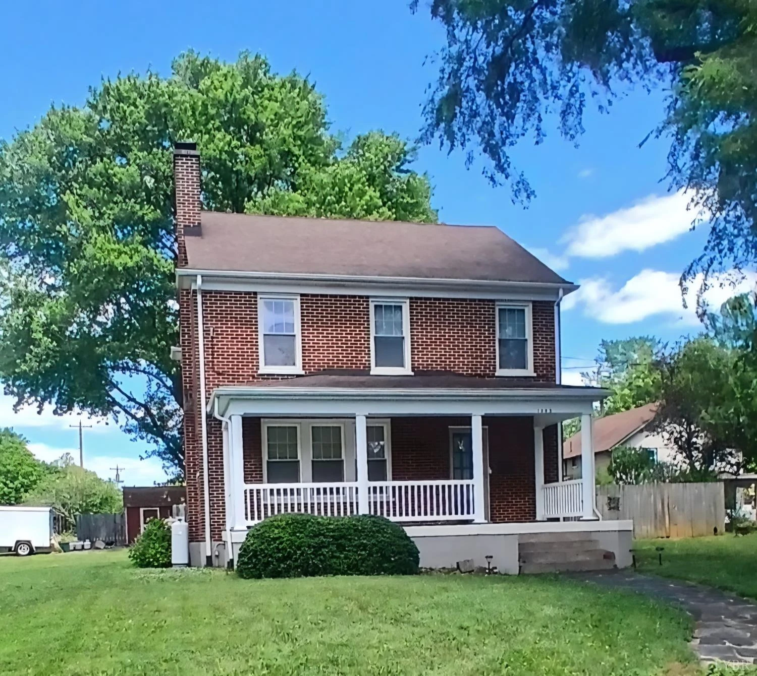 1305 Park ST - Photo 2