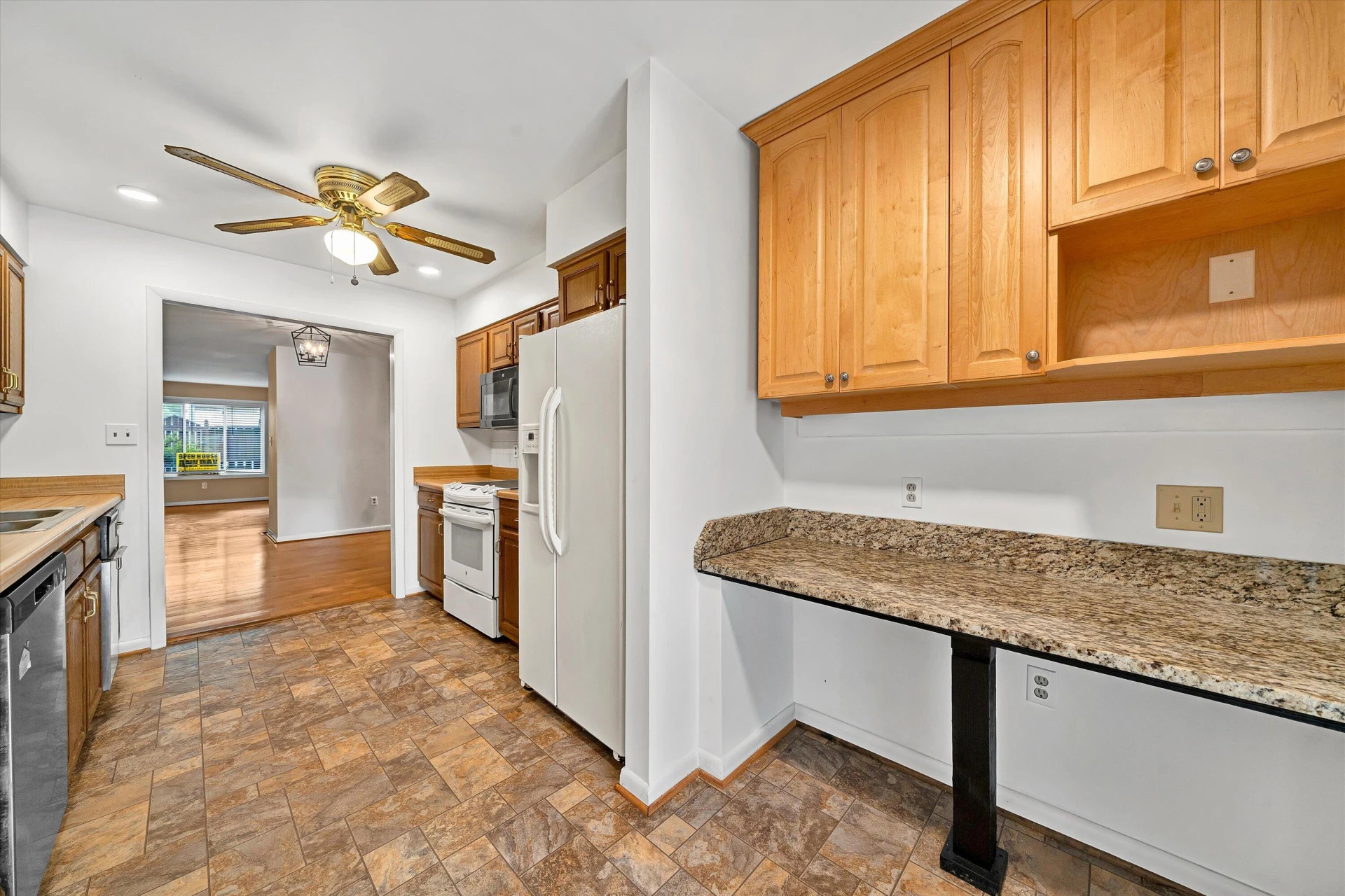 124 Windward DR SW - Photo 10