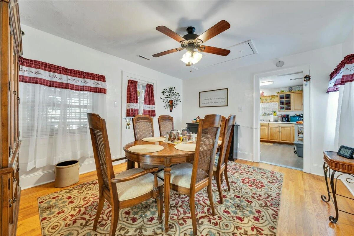 1852 Wildwood RD - Photo 13