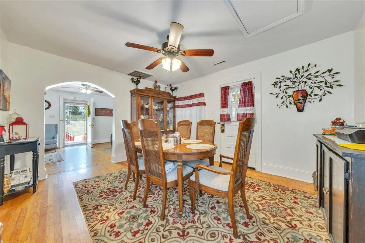 1852 Wildwood RD - Photo 14