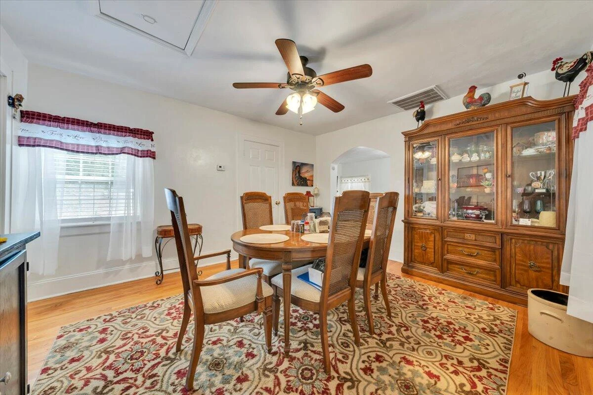 1852 Wildwood RD - Photo 15