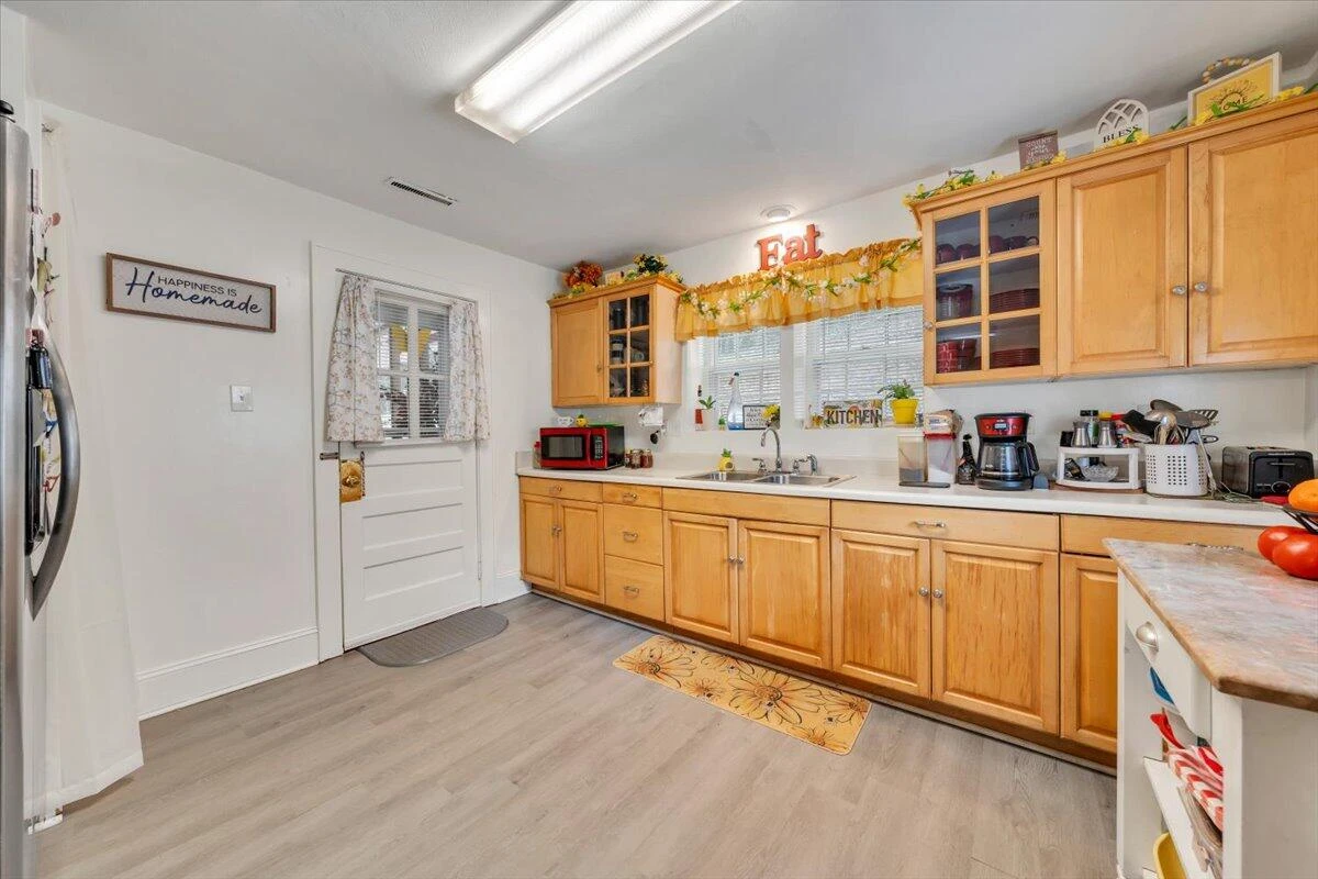 1852 Wildwood RD - Photo 17