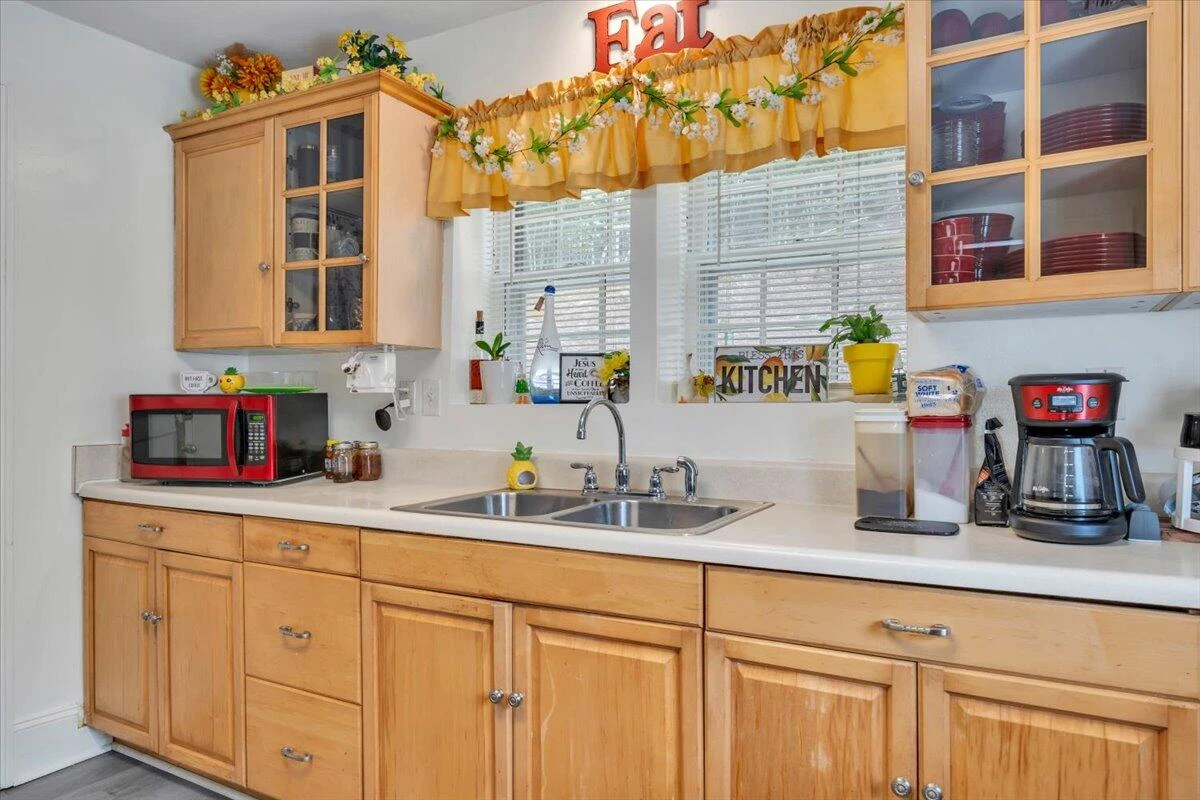 1852 Wildwood RD - Photo 18