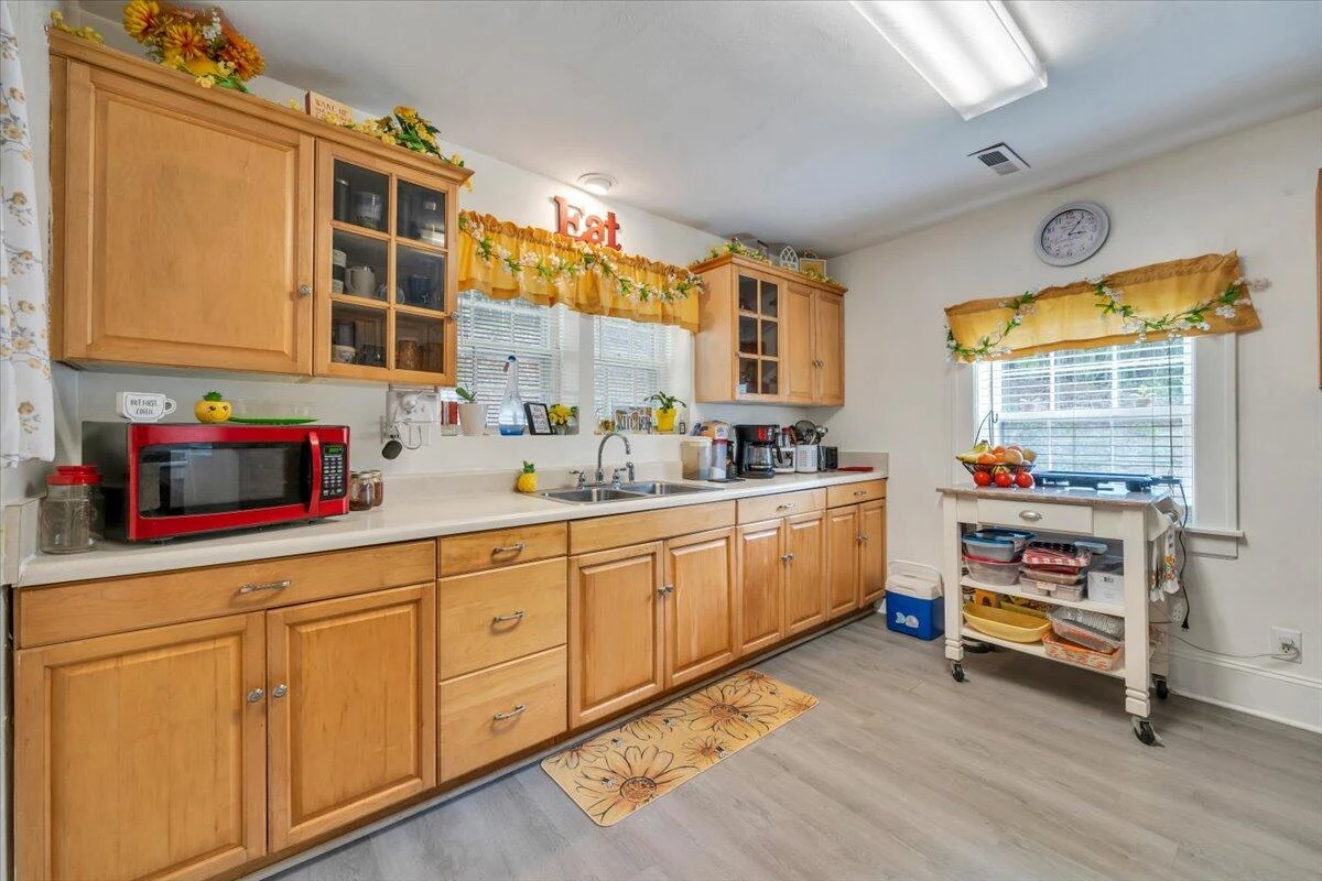 1852 Wildwood RD - Photo 19