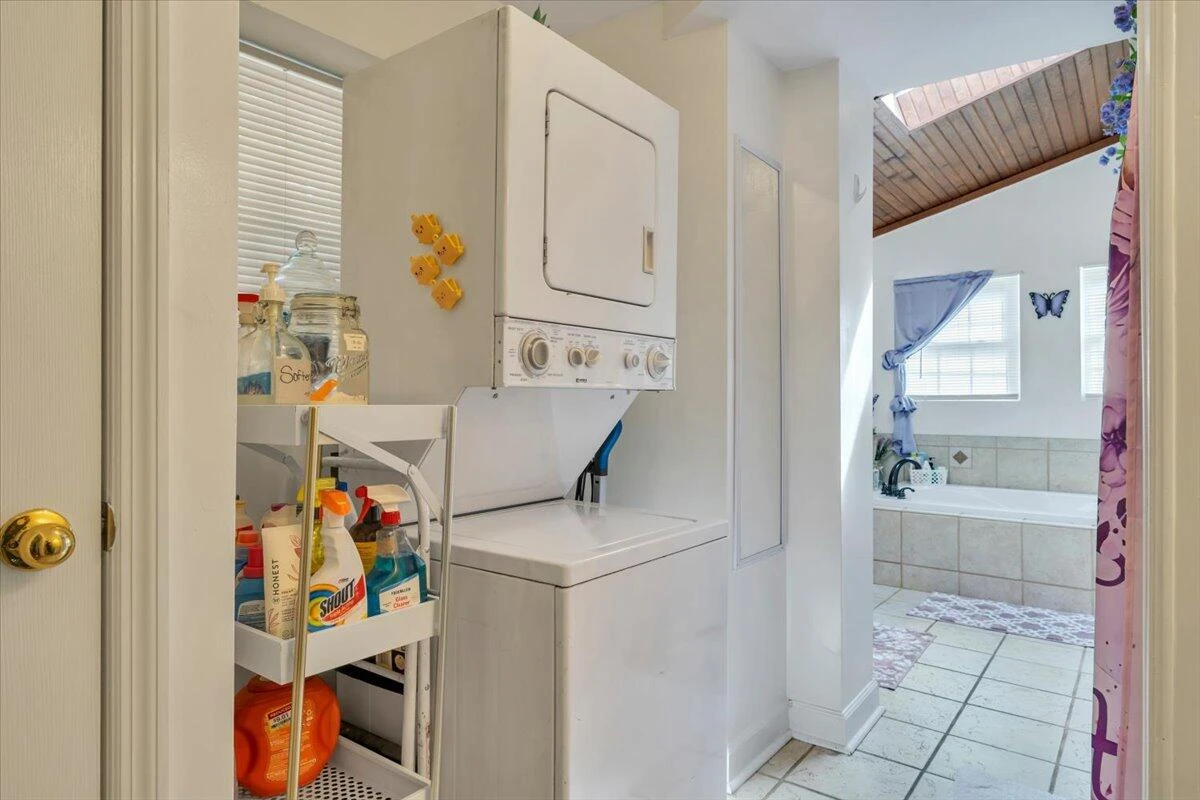1852 Wildwood RD - Photo 28
