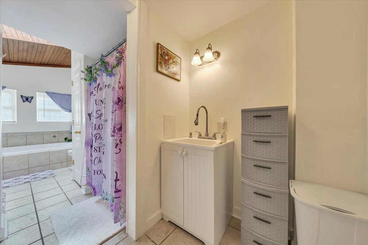 1852 Wildwood RD - Photo 29