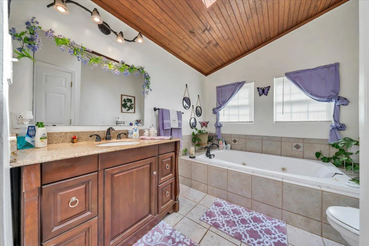 1852 Wildwood RD - Photo 30