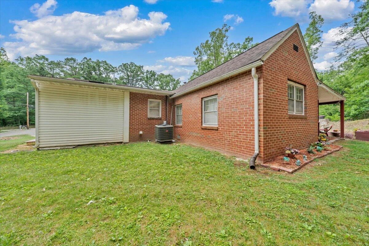 1852 Wildwood RD - Photo 35