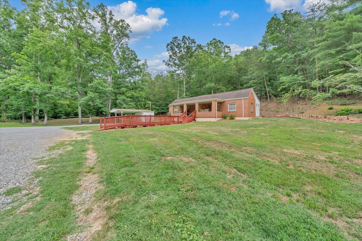 1852 Wildwood RD - Photo 40