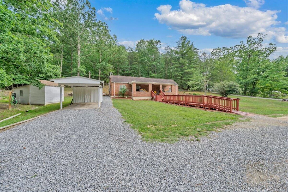 1852 Wildwood RD - Photo 44