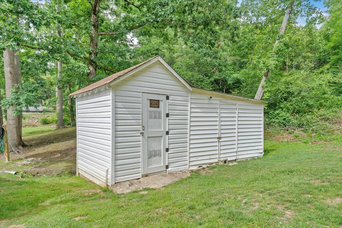1852 Wildwood RD - Photo 47